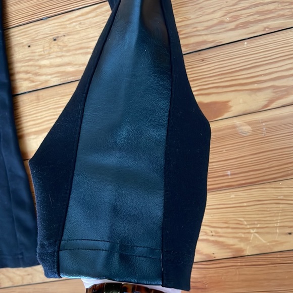 Black Leggings With Leather Details Size M - Picture 3 of 5